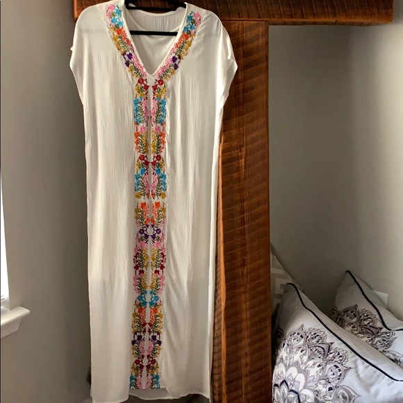 Beach cover up/ dress - Picture 6 of 7